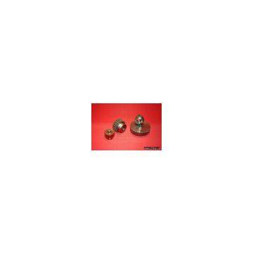 Gear with hub