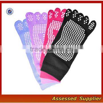 WH-131 Hot Sale Cotton Barre Cozy Sports Yoga Sock, Custom Made Logo Indoor Women Sport Pilates Socks photo-2