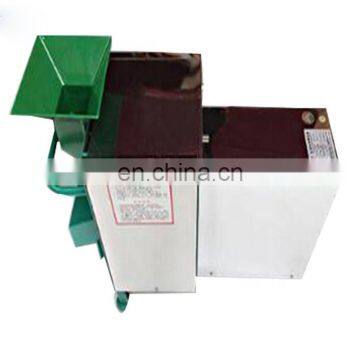 Snail tail scissoring cutting machine escargots tail removing machine