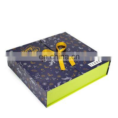 Magnetic Cosmetics Advent Calendar Refillable Paper Packaging Advent for Beauty Product, Makeup, Gifts, Accessories