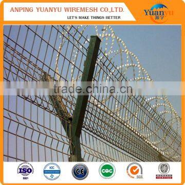 Galvanized High quality hot dipped galvanized razor barbed wire/ fake razor wire factory