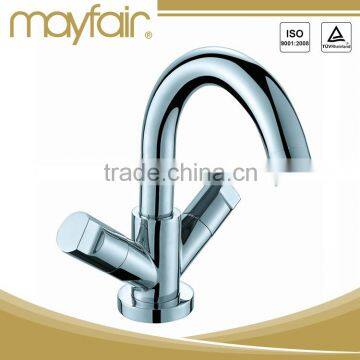 Retractable bathrooom basin faucet