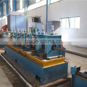 Straight line welded pipe making machine