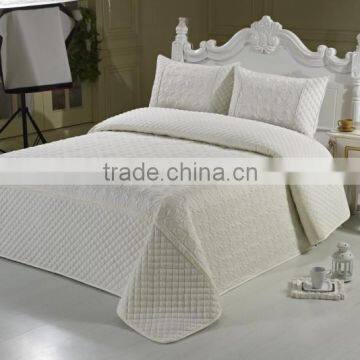 NEW design two kinds of patchwork quilted coverlet in bedding set