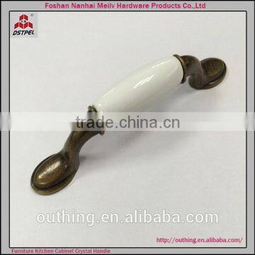 Zinc alloy furniture handle & knob