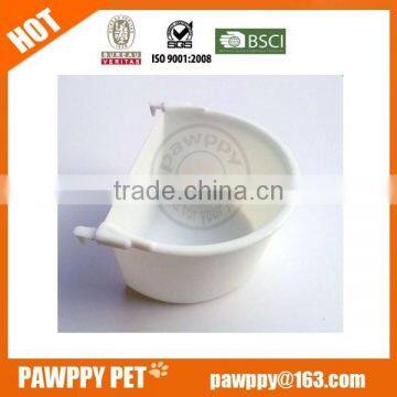 white big bird feeder