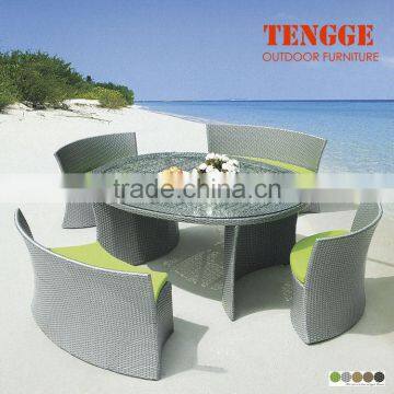 rattan round table and chairs