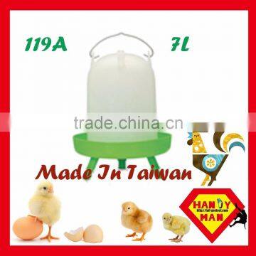 Durable Sleeve Type For Chicken Drinker 7L With 3 Legs Poultry Drinker