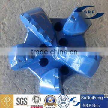 Blades PDC cutter bit