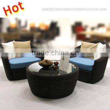 Round sofa set Garden Furniture - swimming pool table and chair