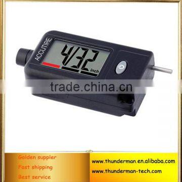 150psi digital tire pressure gauge with tread feet for testing car