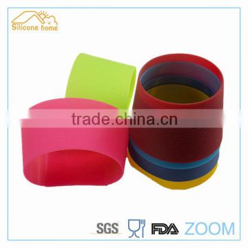 Non-slip silicone glass bottle sleeve