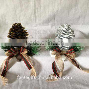 Exquisite metal Christmas pine cone hook with Jute rope for gifts