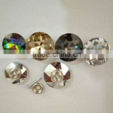 China Factory Sale trendy style round art glass crystal button