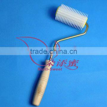 plastic beekeeping scraper honey uncapping roller