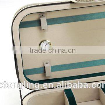 High Density Foam Oval Shaped Deluxe Light Violin Case 4/4 Leather Violin Case photo-4