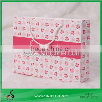 Sinicline white card stock bag with colorful printing for gift packing