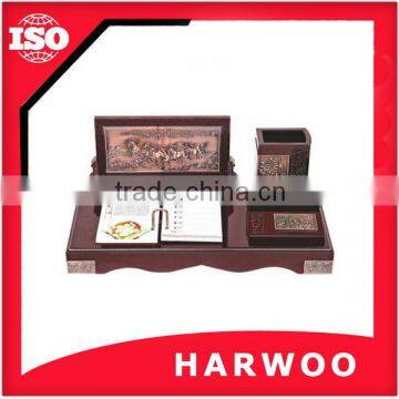 Luxury Wood Calendar for Sale photo-5