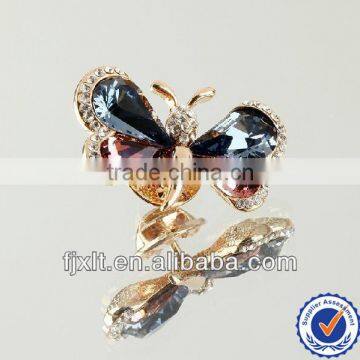 New Arrival Simplicity Design 18K Gold Plated Alloy Crystal Brooch and Pin