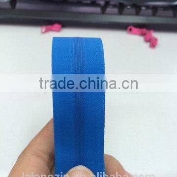 #3 Coil Zipper Water Repellent for Garments in Appareal photo-4