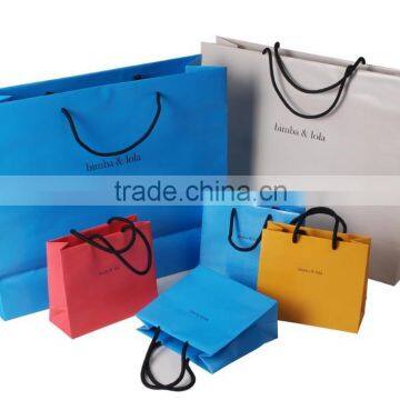 Luxury colorful paper printed hand kraft custom gift bags