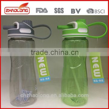 Portable plastic water bottle sports bottle with straw