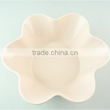 Stocklot light yellow glaze Flower shape ceramic bakeware