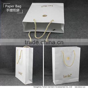 Printed Paper Bag With Customized Logo and Handles photo-2