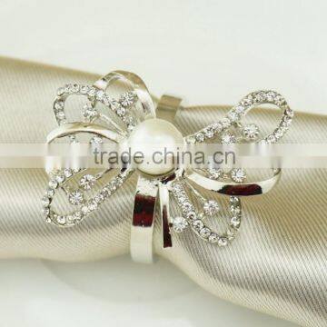 fashionable flower shape plastic pearls metal alloy napkin rings