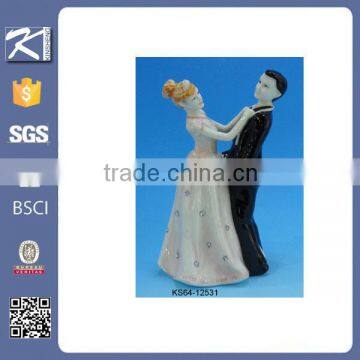 Hot sale couples porcelain wedding figurine