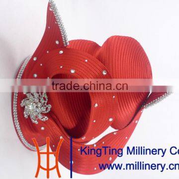 Red Hat And Purse Suite In Party / Wedding photo-4