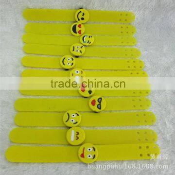 Factory Wholesale Silicone Emoji Bracelet Emoji Pvc Bracelet Emoji Snap Bracelet Logo ok photo-5