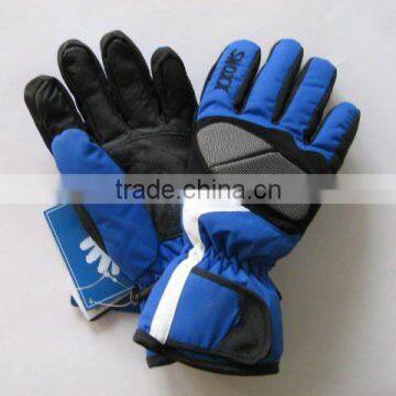 warm ski gloves