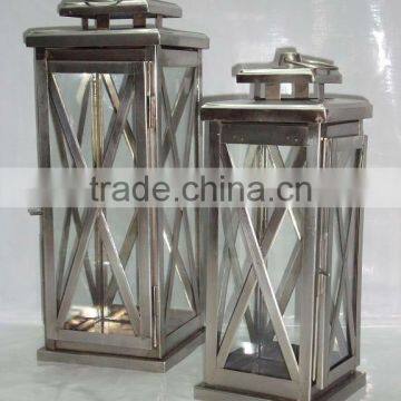 Decorative Lantern,Designer Lanterns,Stainless Steel Lantern,Metal Lantern,Designer Lanterns,Glass Lanterns,Iron Lantern