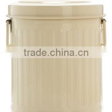 Bulk metal pet food container