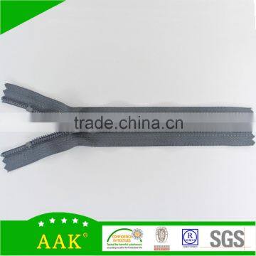 5#Csutom Stopper Close End Auto Lock Nylon Zipper photo-2