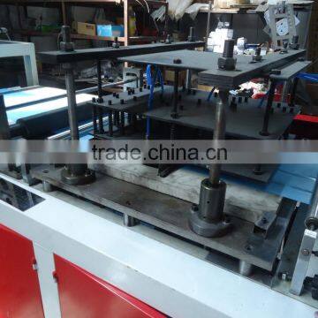 Plastic Disposable Apron/Pinafore/Tablier Making Machine photo-4