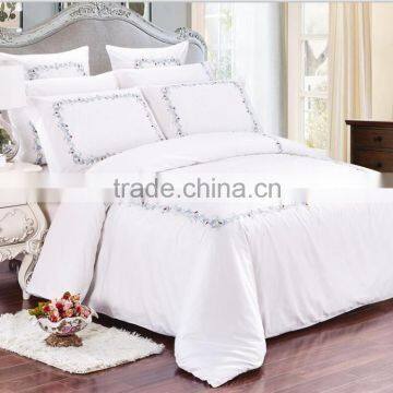 2016 new design small flower embroidery quilt cover bedding set