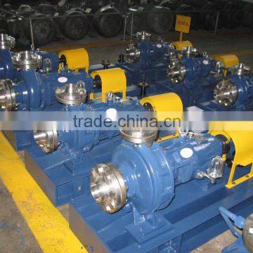 Single stage cantilever condensation pump