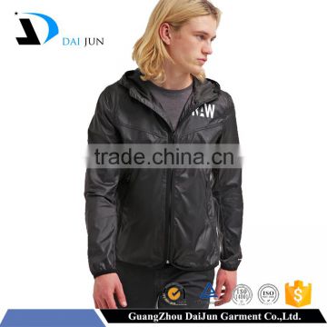 Daijun oem 2016 new design black zip up 100% polyester man softshell jacket