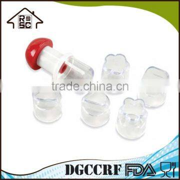 NBRSC High Production Plastic Mini Sandwich Maker Fruit and Sandwich Cutters DIY Tool photo-3