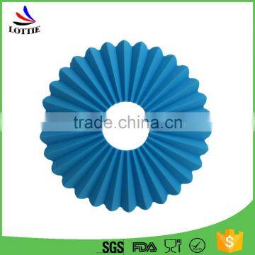 FDA Grade Wave Pattern Heat Insulation Pad Meal Mat Hollow Circular Silica Gel Pad photo-2