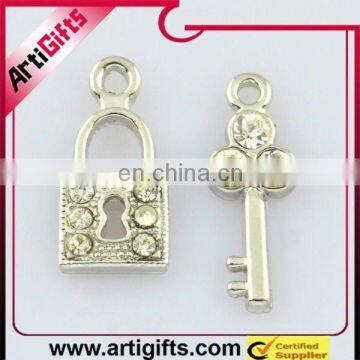 metal lock and key pendant