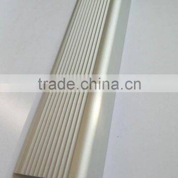 Aluminum Non Slip Stair Nosing in Exterior photo-4