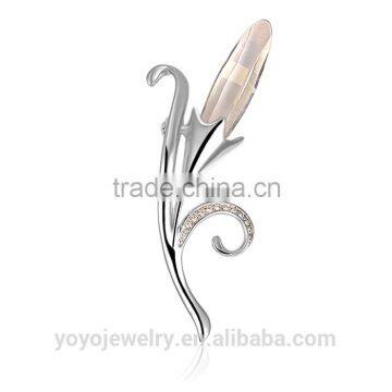 newest white gold plated crystal alloy brooch pin jewelry with Lily shape