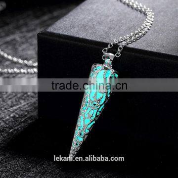 Fashionable Christmas tree chunky necklace with flashing pendants necklace