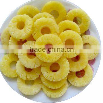 Cayenne slices pineapples in light syrup- 850ml tins