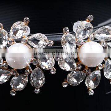 >< BEST SELLING Pearl Rhinestone Flower Earring/