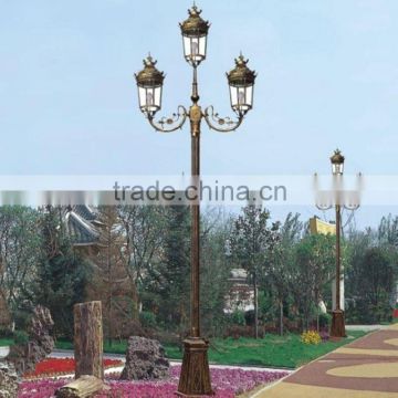 E27/E40 garden lamps include CFL light source