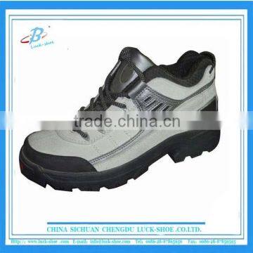 2016 New arrival men training shoes for wholesale anti-skidding men boots